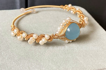 Bracelet Perles Blanches et Saphirs Fait Main 14K La Boutique du Bonheur